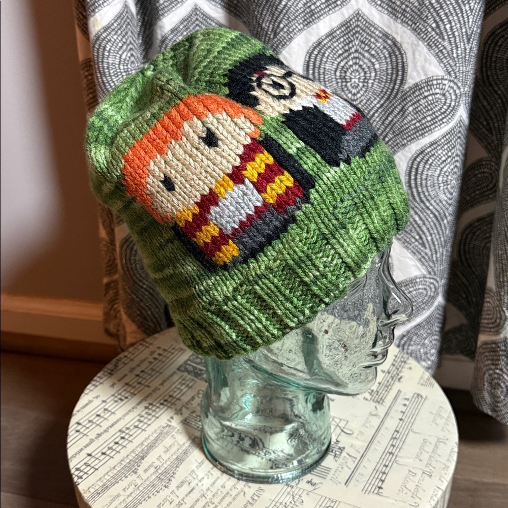 Hand Knit Harry Potter Slightly Slouchy Beanie Adult Size - Picture 4 of 5